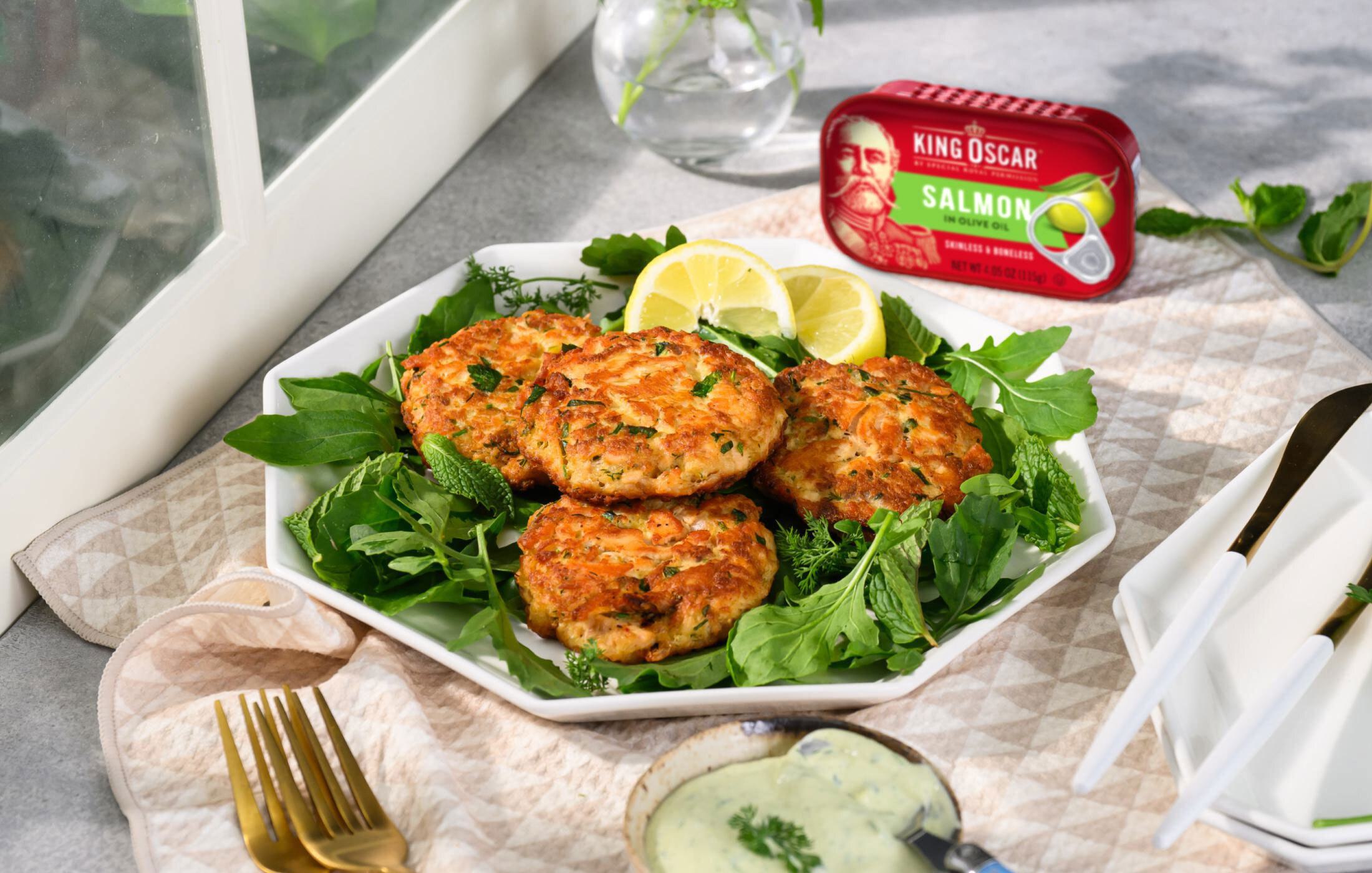 Herbed Salmon Patties with Lemon Aioli