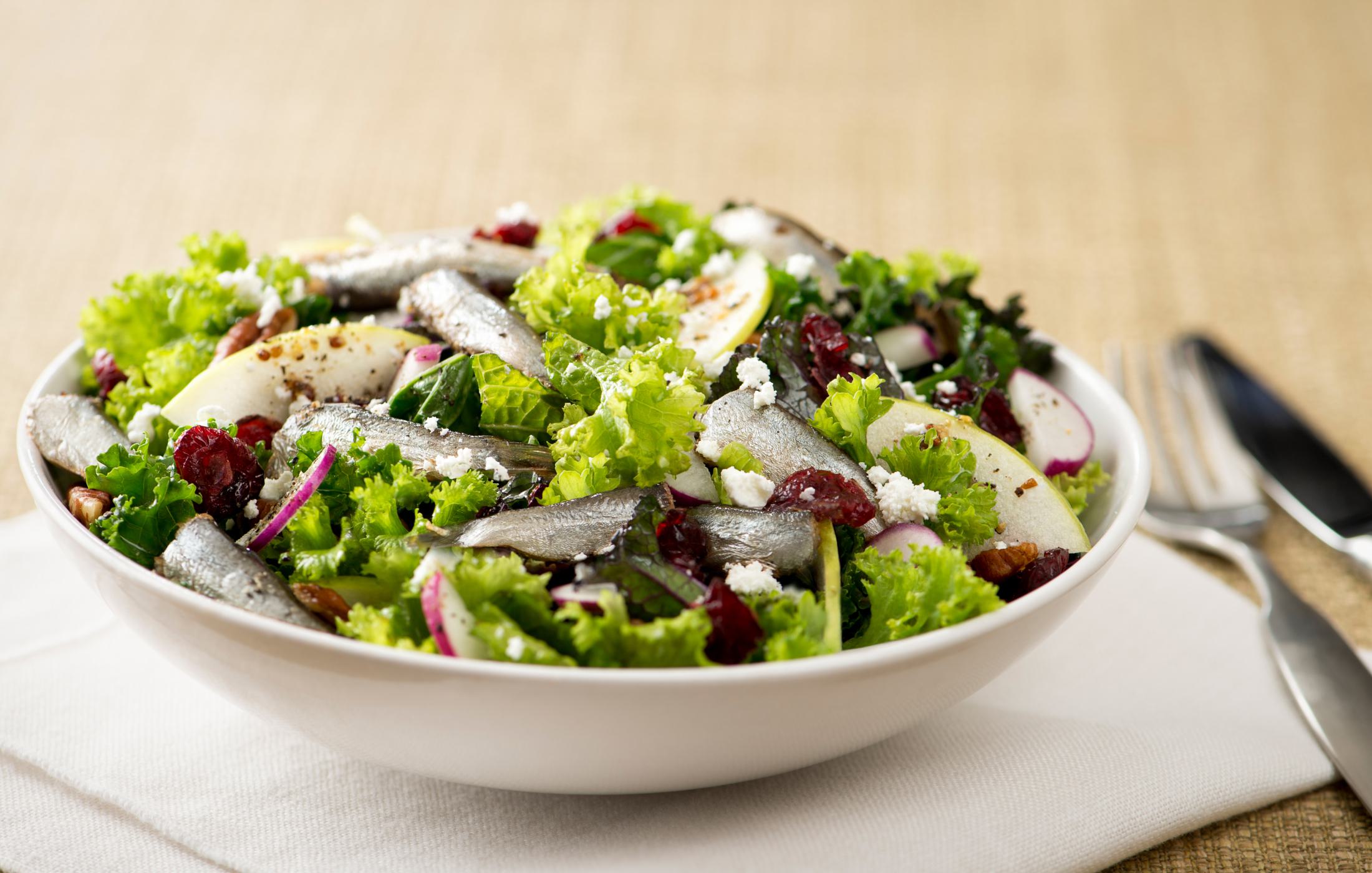 Kale Sardine Salad with Lemon Vinaigrette