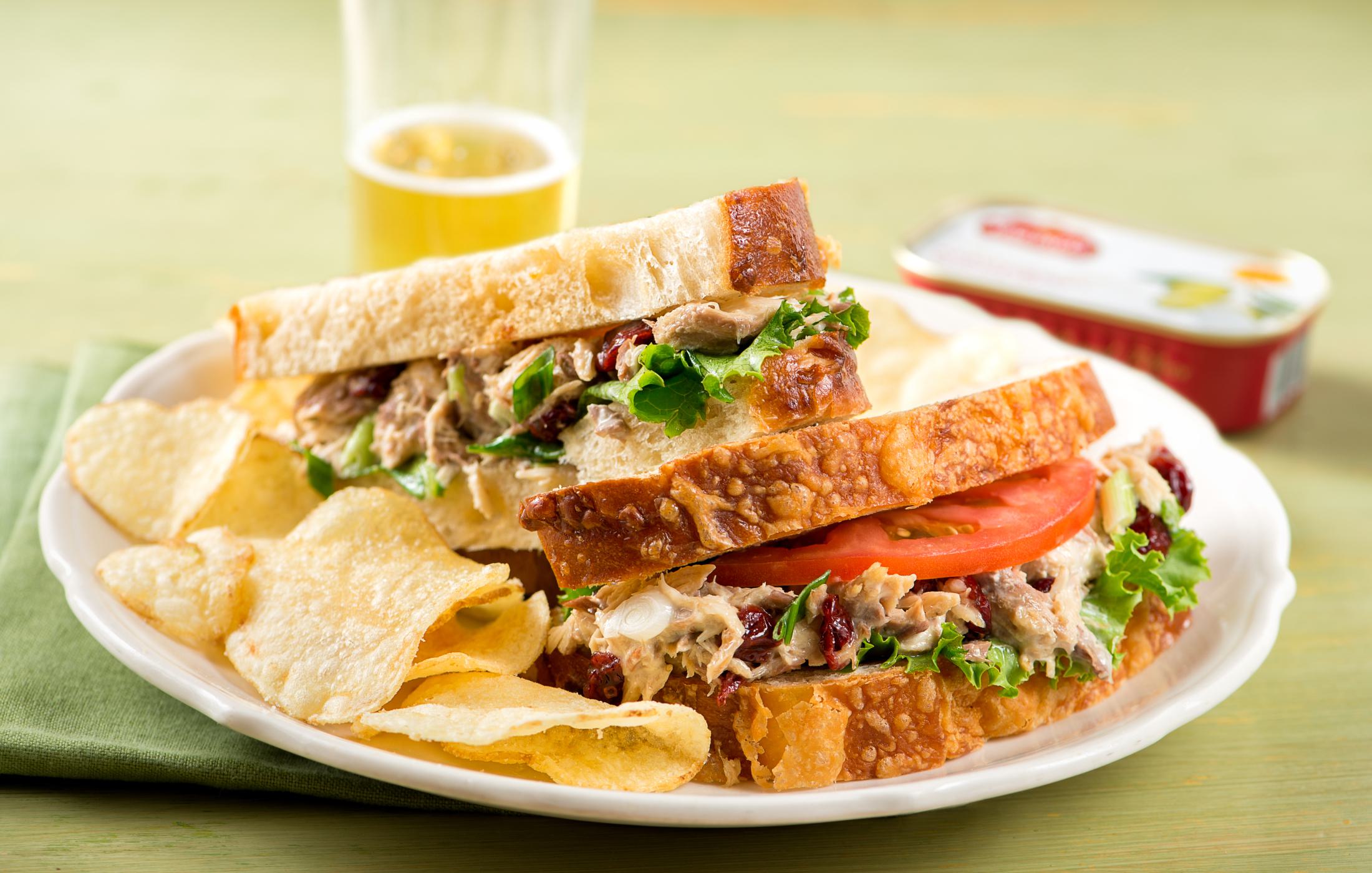 “Tuna-Style” Mackerel Salad Sandwich